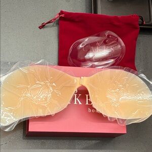 CAKES body cleavage bra